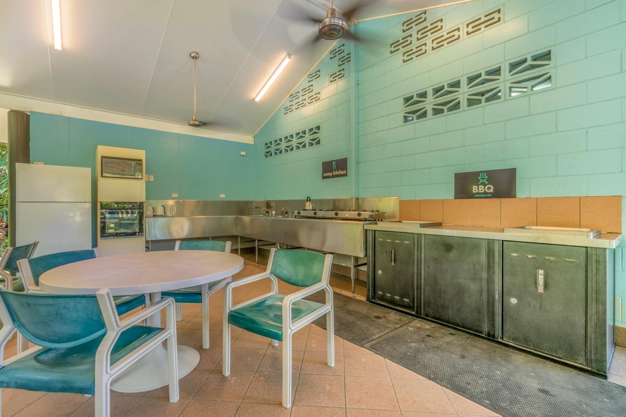 Big4 Tasman Holiday Parks - South Mission Beach Экстерьер фото