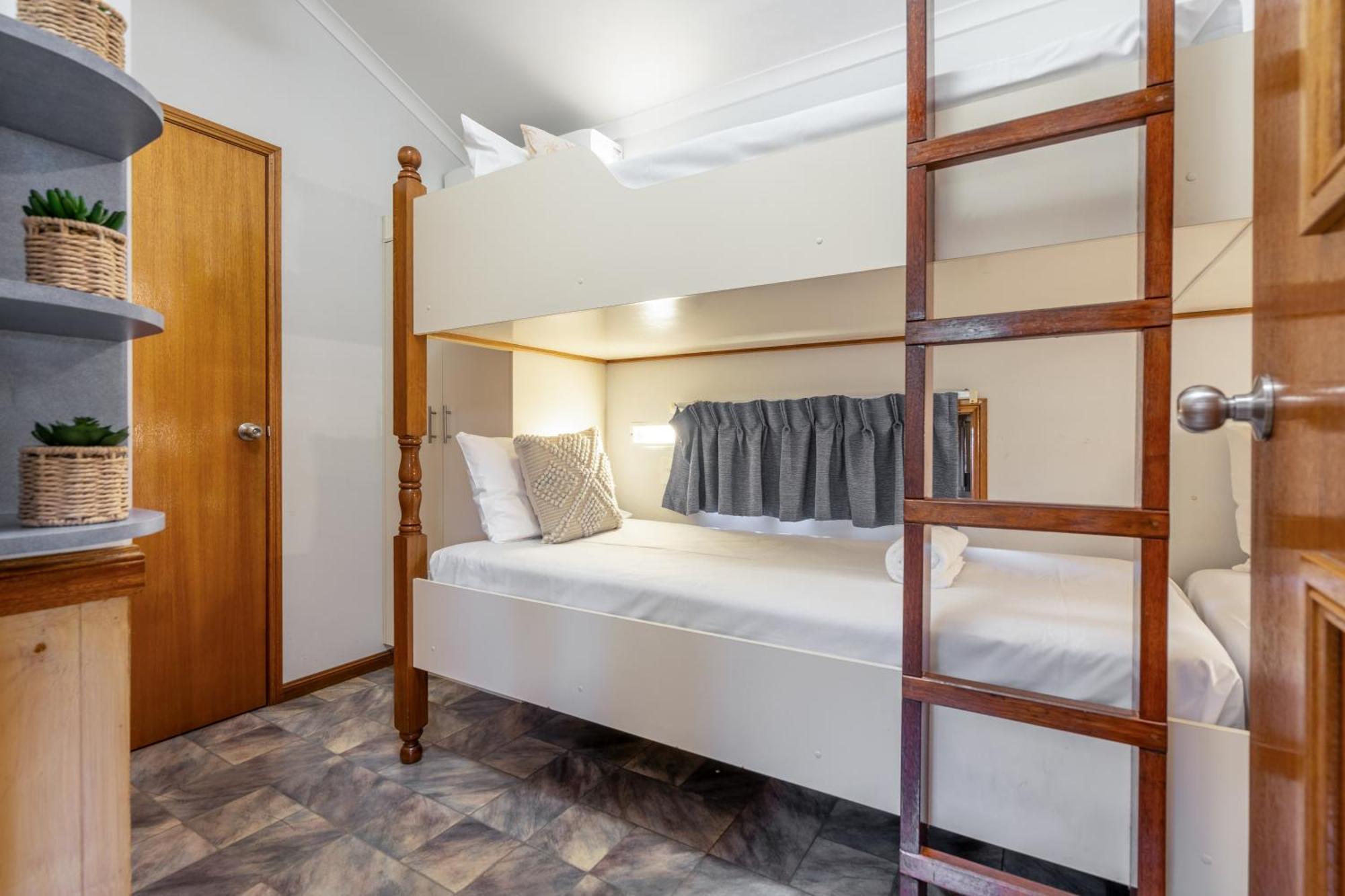 Big4 Tasman Holiday Parks - South Mission Beach Экстерьер фото